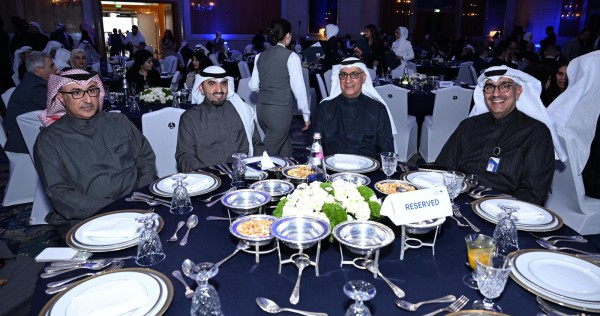 'الوطني' يكرّم موظفيه المتميزين في 2025 بحفل النخبة السنوي