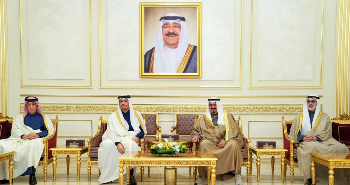 الكويت – رئيس الوزراء القطري يصل البلاد في زيارة رسمية
