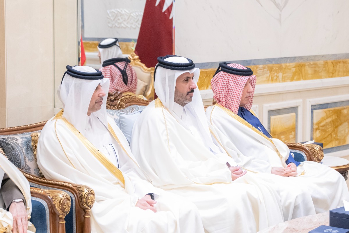 سمو الأمير يستقبل رئيس مجلس الوزراء القطري بمناسبة زيارته الرسمية للبلاد