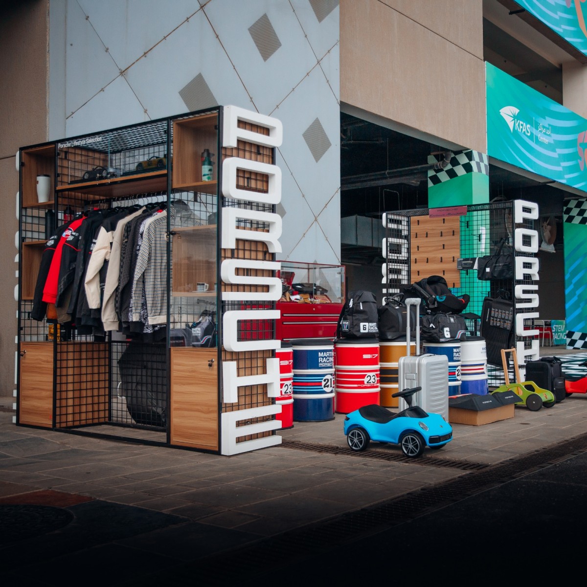 الاحتفال بالدورة الخامسة من مهرجان نادي بورشه الكويت