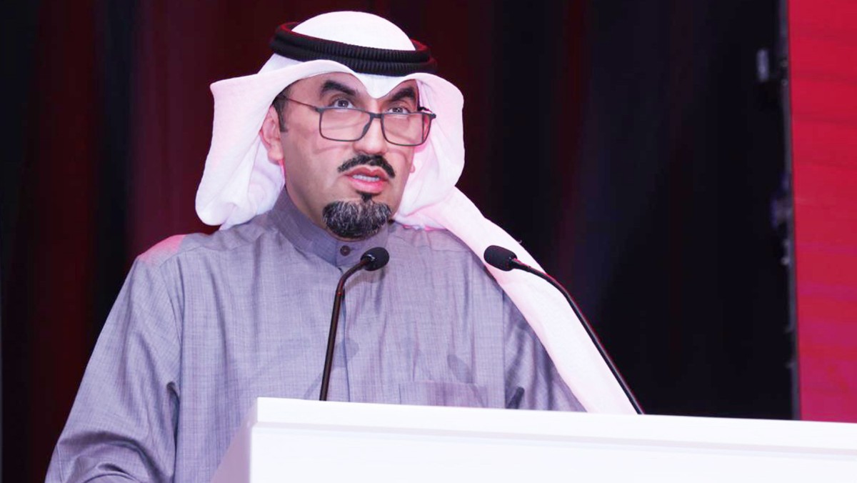 'وياي' و'AUM' يطلقان تحدّي ابتكار طلابي مع 'Plug and Play'