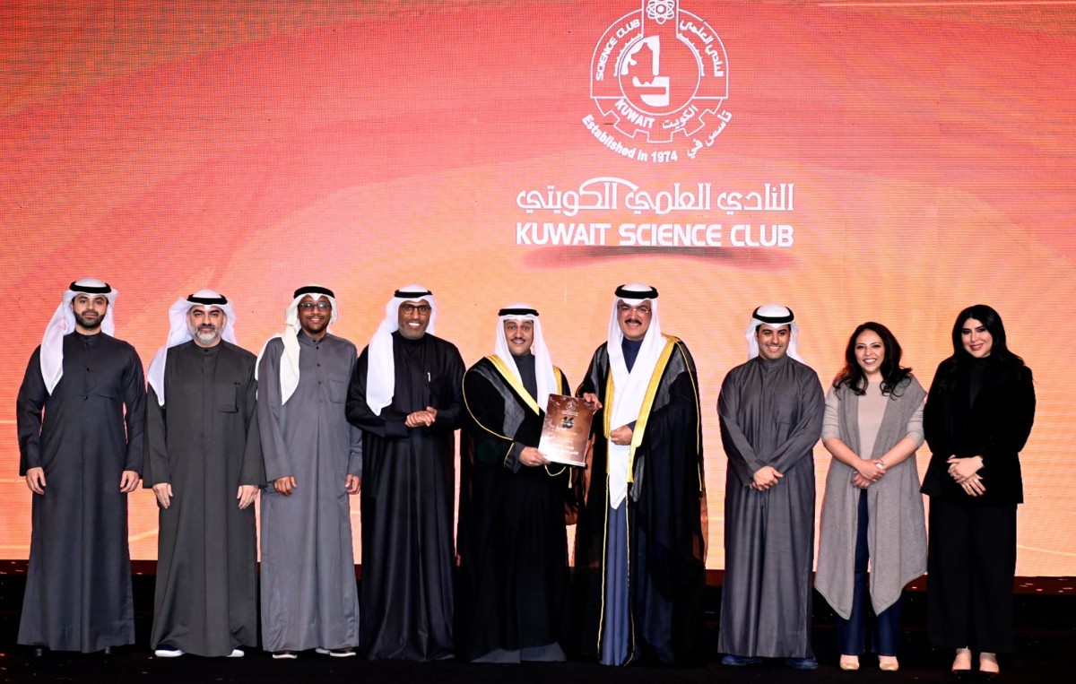 ممثل سمو ولي العهد كرّم الفائزين بجوائز معرض الاختراعات الدولي الـ16