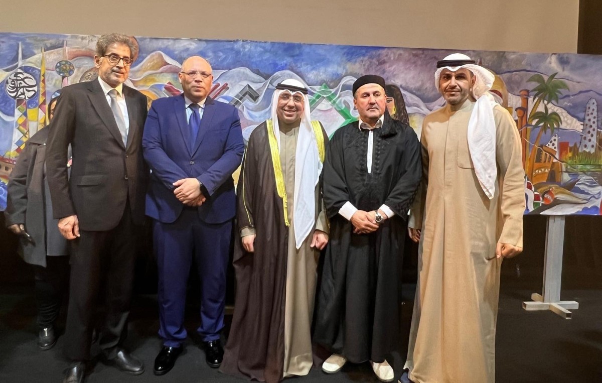 فنانون من مصر والكويت يبدعون جدارية 'معاً في حب الكويت'