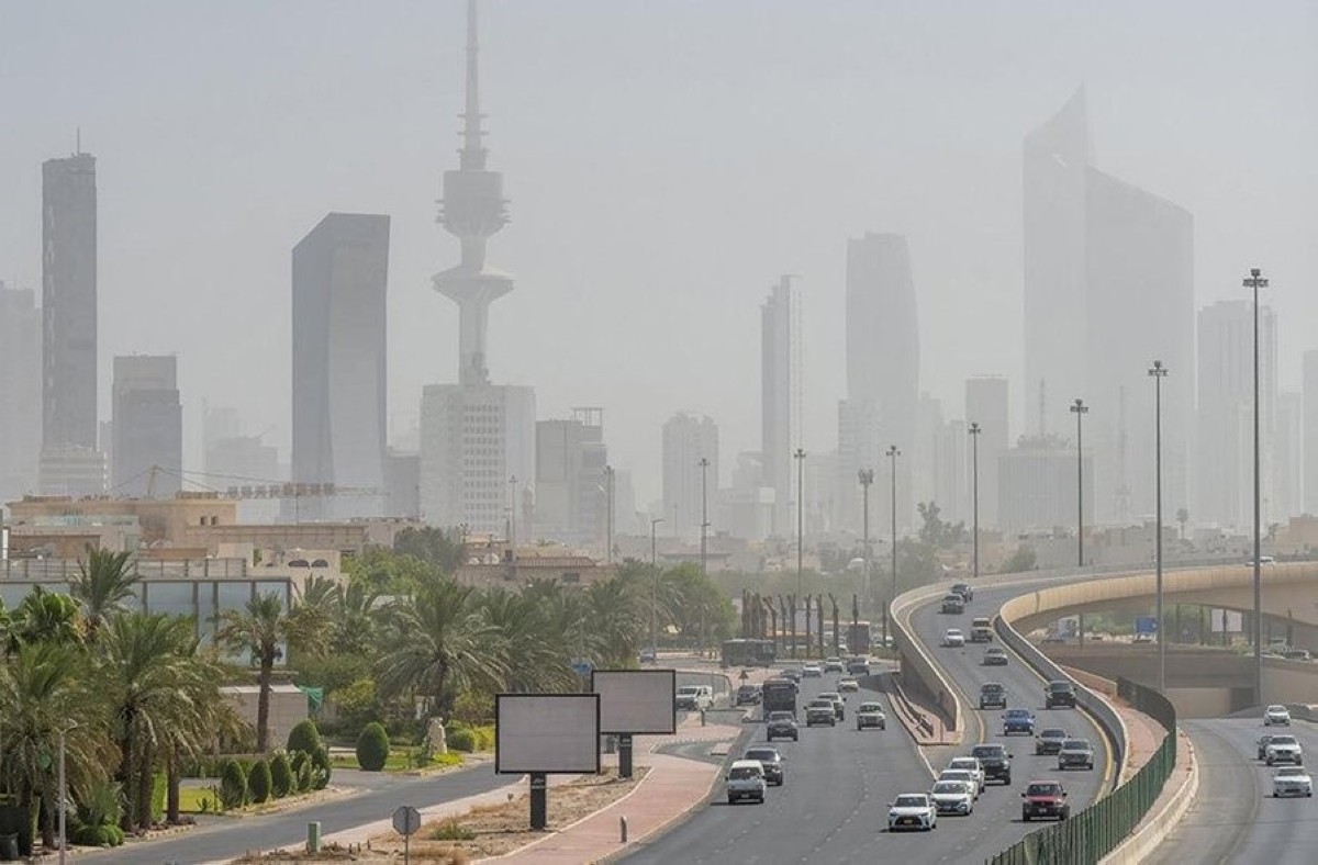 'الأرصاد' تحذر: رياح نشطة مثيرة للغبار وانخفاض في الرؤية الأفقية