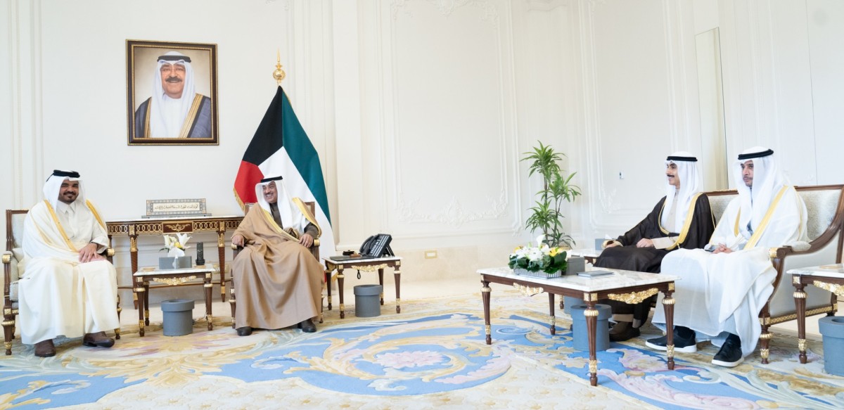 ولي العهد يستقبل رئيس المجلس الأولمبي الآسيوي رئيس اللجنة الأولمبية القطرية