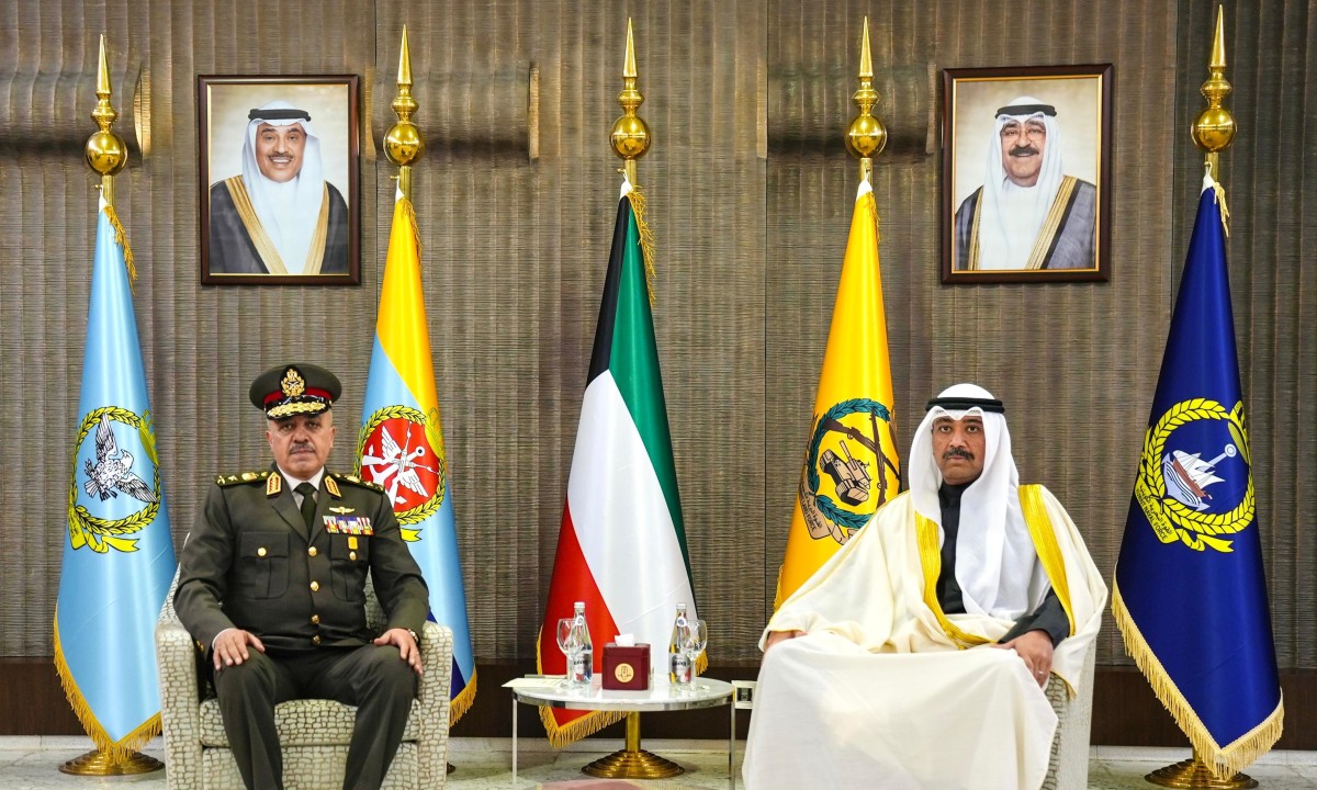 وزير الدفاع يستقبل رئيس الأركان المصري