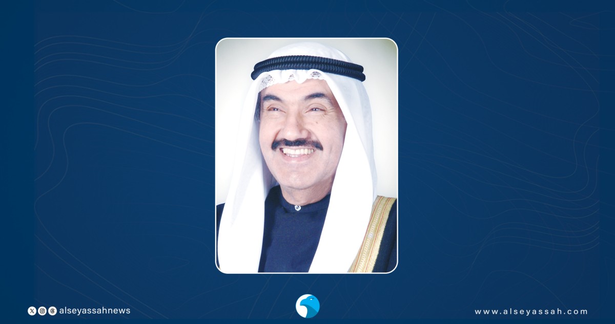 ناصر المحمد يستقبل المهنئين بعد 'تراويح' ثالث أيام رمضان