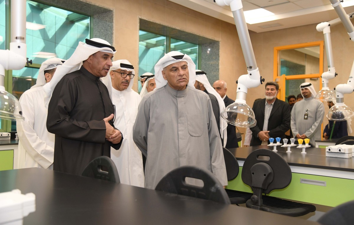 وزير التعليم العالي: افتتاح مبنى الدراسات التطبيقية يعزز الطاقة الاستيعابية للطلبة