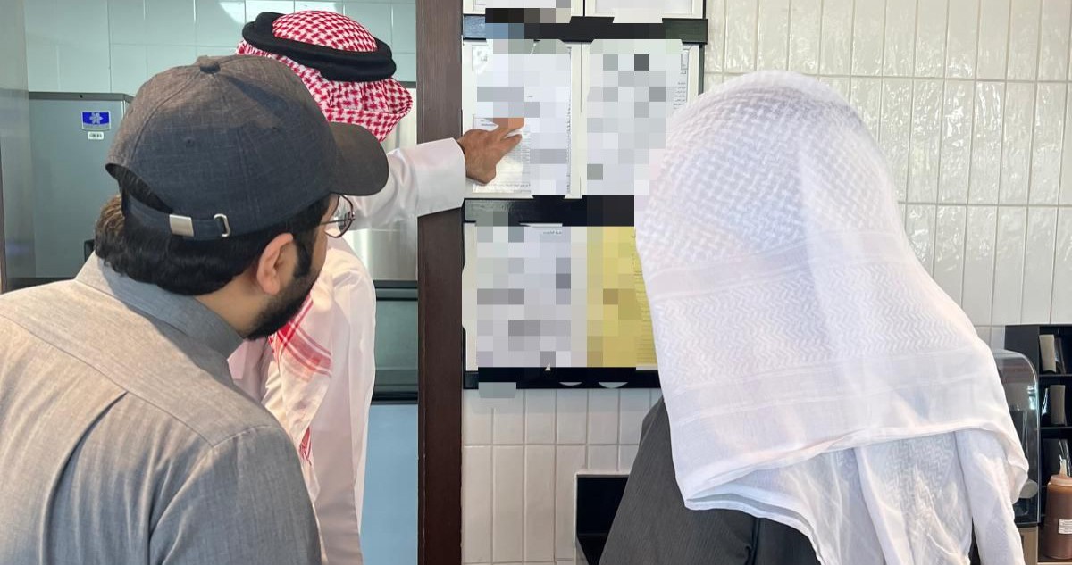 'البلدية': تحرير مخالفات للائحة المحلات والإعلانات واستغلال المساحات بـ'مبارك الكبير'