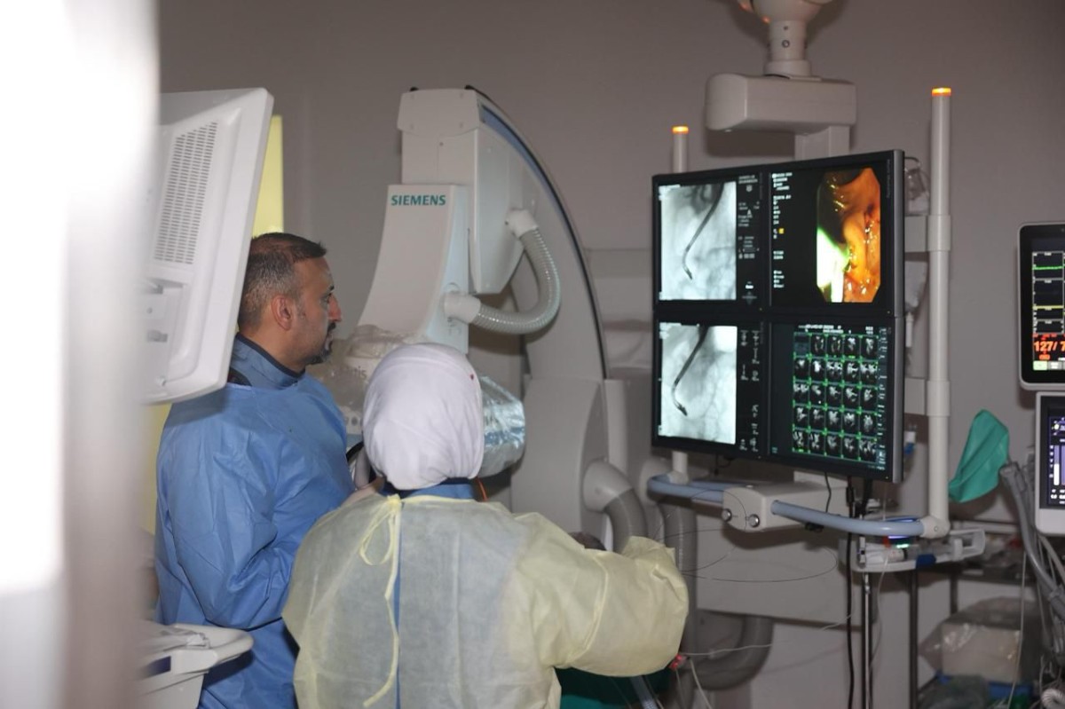 نجاح أول 'إجراء تداخلي' لعلاج التهاب المرارة دون جراحة في الكويت