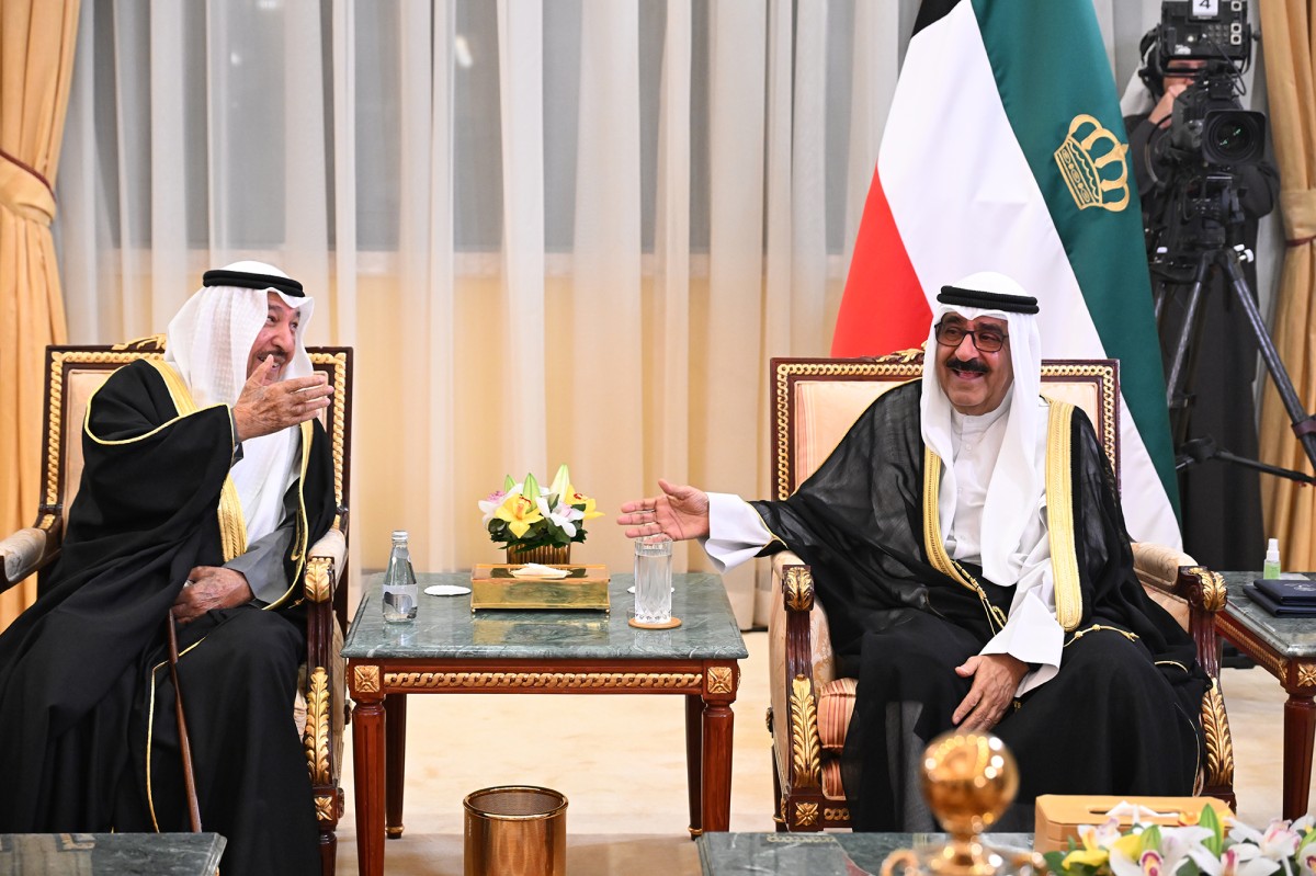 سمو الأمير وسمو ولي العهد وأسرة آل الصباح يستقبلون المهنئين بمناسبة حلول شهر رمضان المبارك