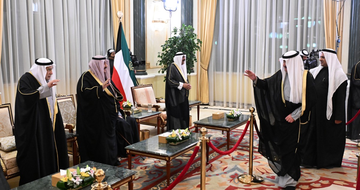 سمو الأمير وسمو ولي العهد وأسرة الصباح يستقبلون المهنئين