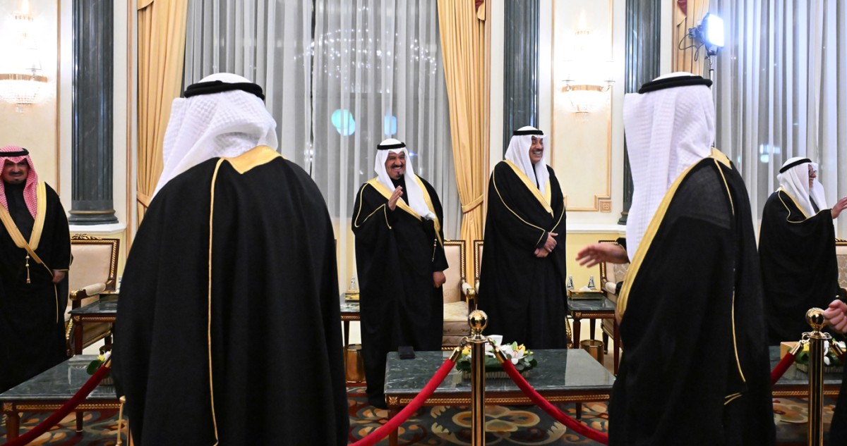 سمو الأمير وسمو ولي العهد وأسرة الصباح يستقبلون المهنئين