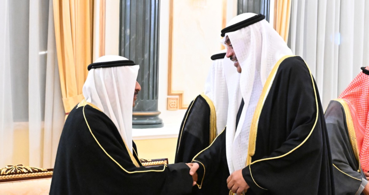 سمو الأمير وسمو ولي العهد وأسرة الصباح يستقبلون المهنئين