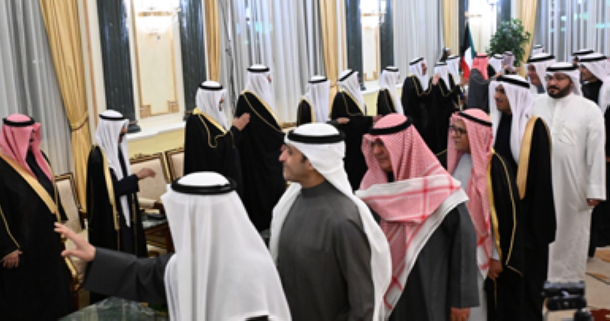 سمو الأمير وسمو ولي العهد وأسرة الصباح يستقبلون المهنئين