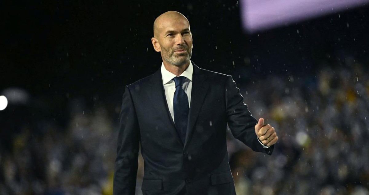 زيدان يقود منتخب فرنسا بعد كأس العالم 2026