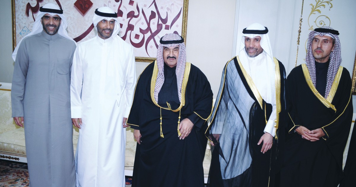 المهنئون بالشهر عند ناصر المحمد... الكويت أسرة واحدة