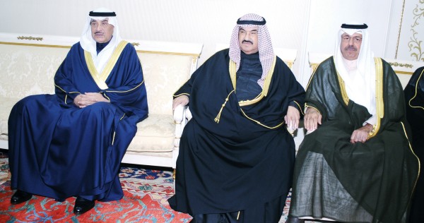 المهنئون بالشهر عند ناصر المحمد... الكويت أسرة واحدة