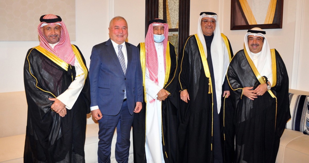 ديوان المرحوم صباح الصباح سعود المحمد يغصُّ بالمهنئين