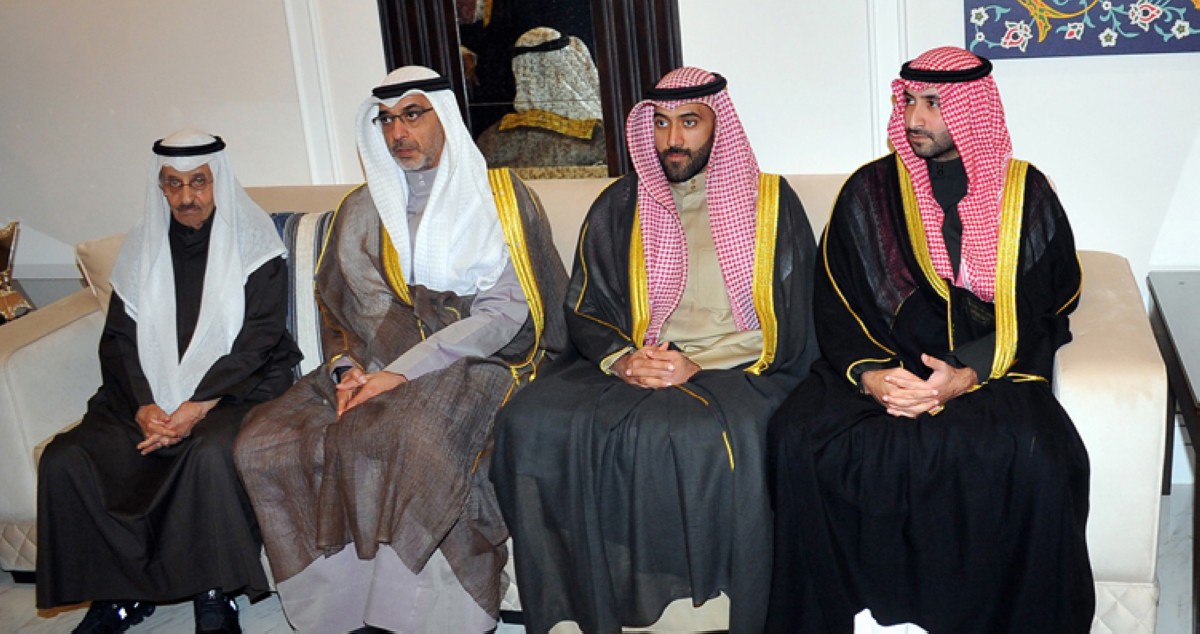 ديوان المرحوم صباح الصباح سعود المحمد يغصُّ بالمهنئين