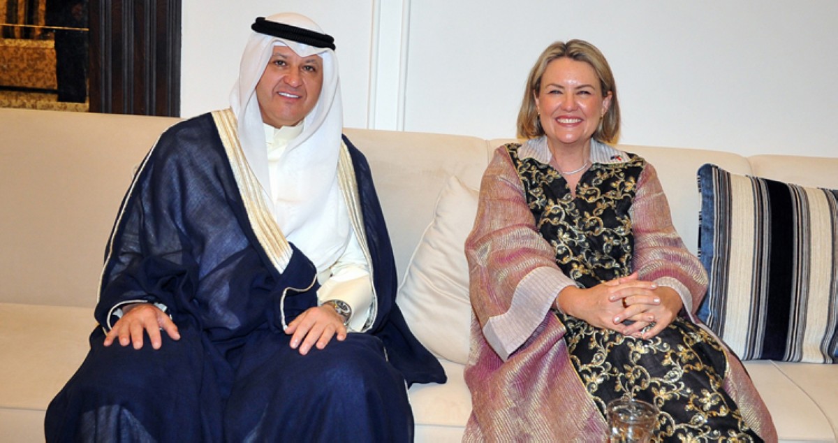ديوان المرحوم صباح الصباح سعود المحمد يغصُّ بالمهنئين