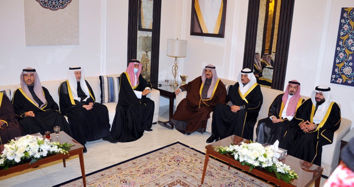 ديوان المرحوم صباح الصباح سعود المحمد يغصُّ بالمهنئين