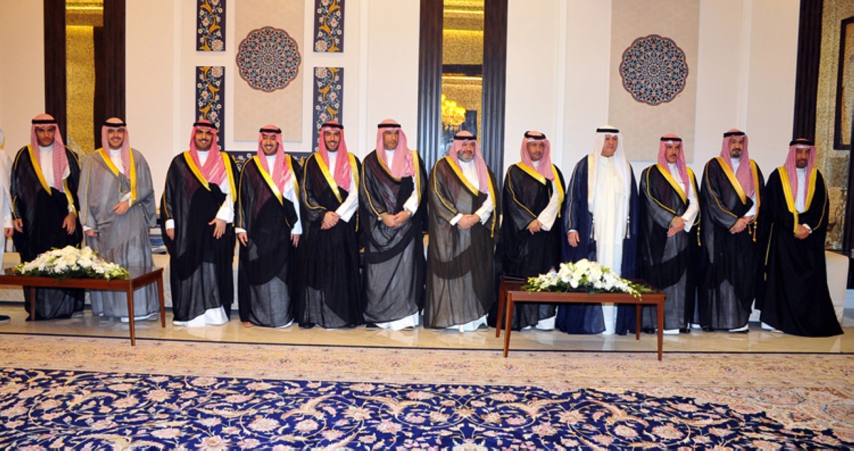 ديوان المرحوم صباح الصباح سعود المحمد يغصُّ بالمهنئين