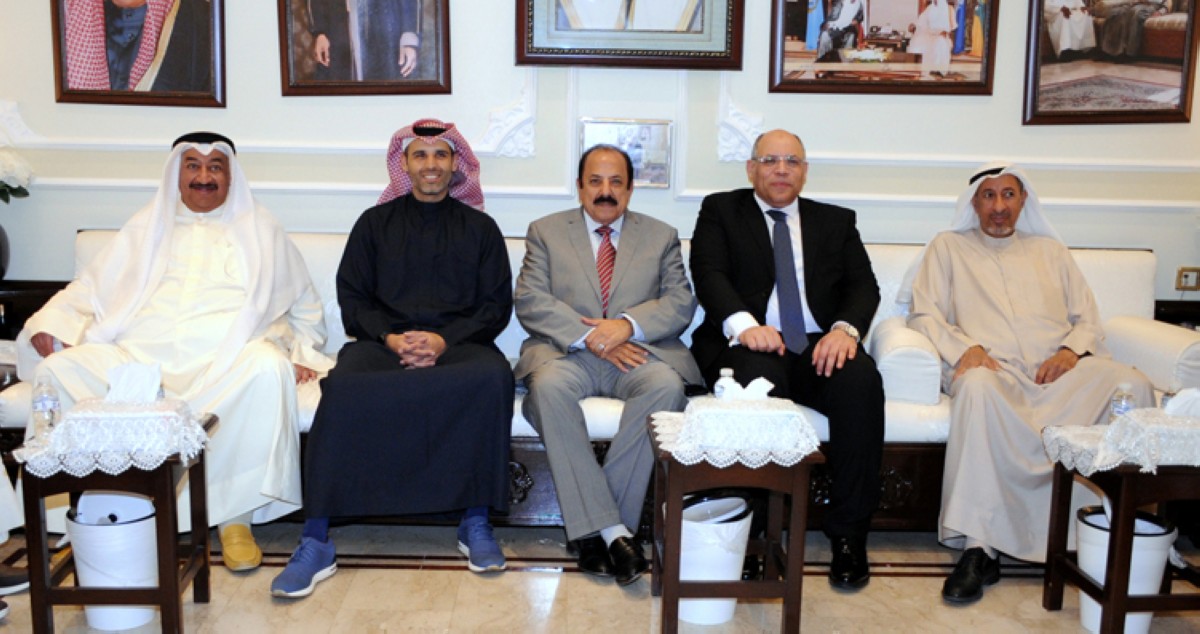 ديوان الدغيشم استقبل المهنئين... مبارك عليكم الشهر