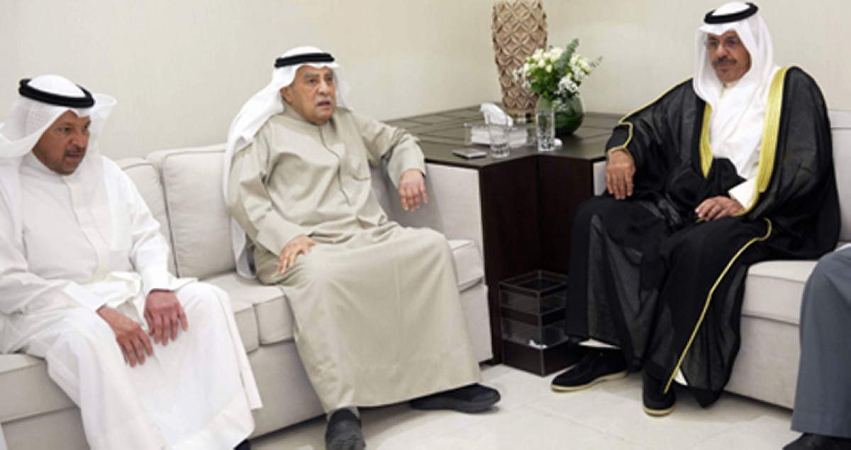 أبناء المرحوم عذبي محمد الصباح يستقبلون المهنئين بالشهر