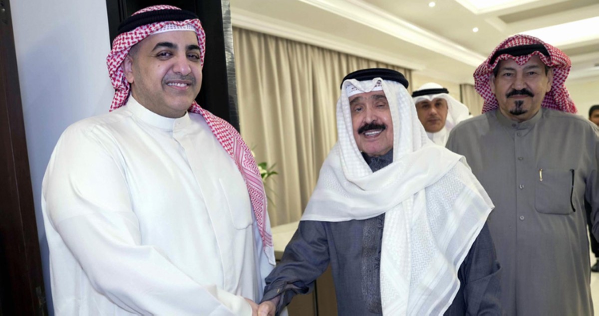 أبناء المرحوم عذبي محمد الصباح يستقبلون المهنئين بالشهر