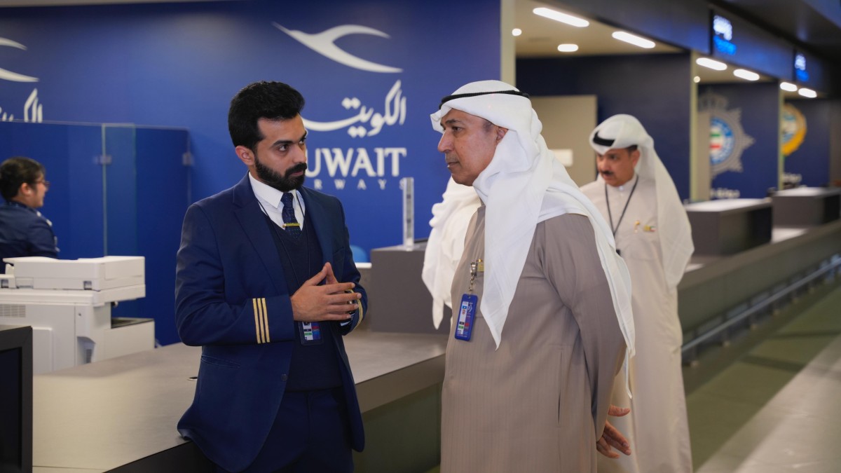 الفقعان يشارك العاملين في مبنى الركاب (T4) مائدة الإفطار تزامناً مع الأعياد الوطنية