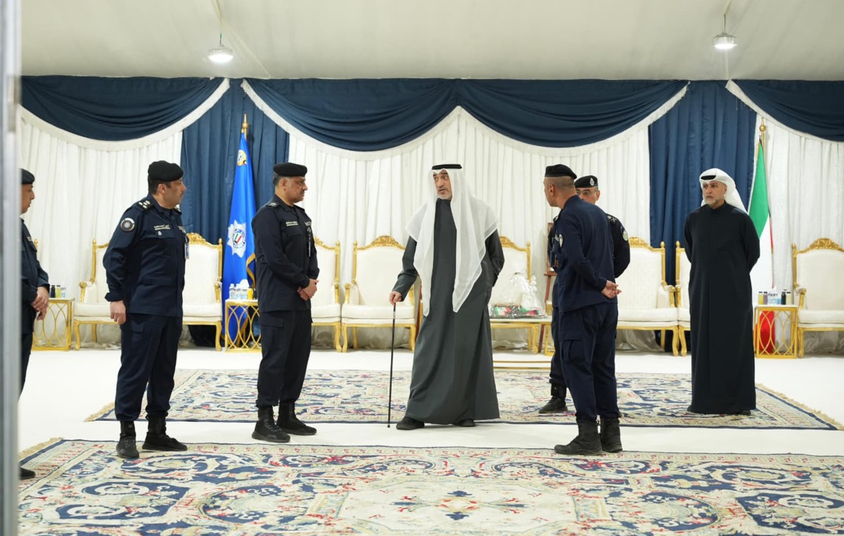 النائب الأول يتفقد النقطة الأمنية الرئيسية على شارع الخليج ويطلع على جاهزية غرفة العمليات الميدانية