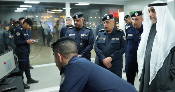 النائب الأول يتفقد النقطة الأمنية على شارع الخليج استعدادًا للاحتفالات الوطنية