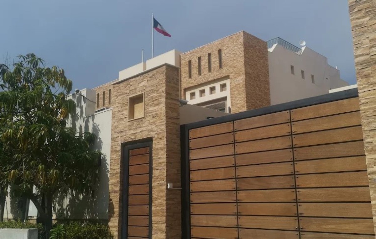 قنصلية الكويت في جدة تدعو المواطنين الراغبين بالعودة للتواصل معها