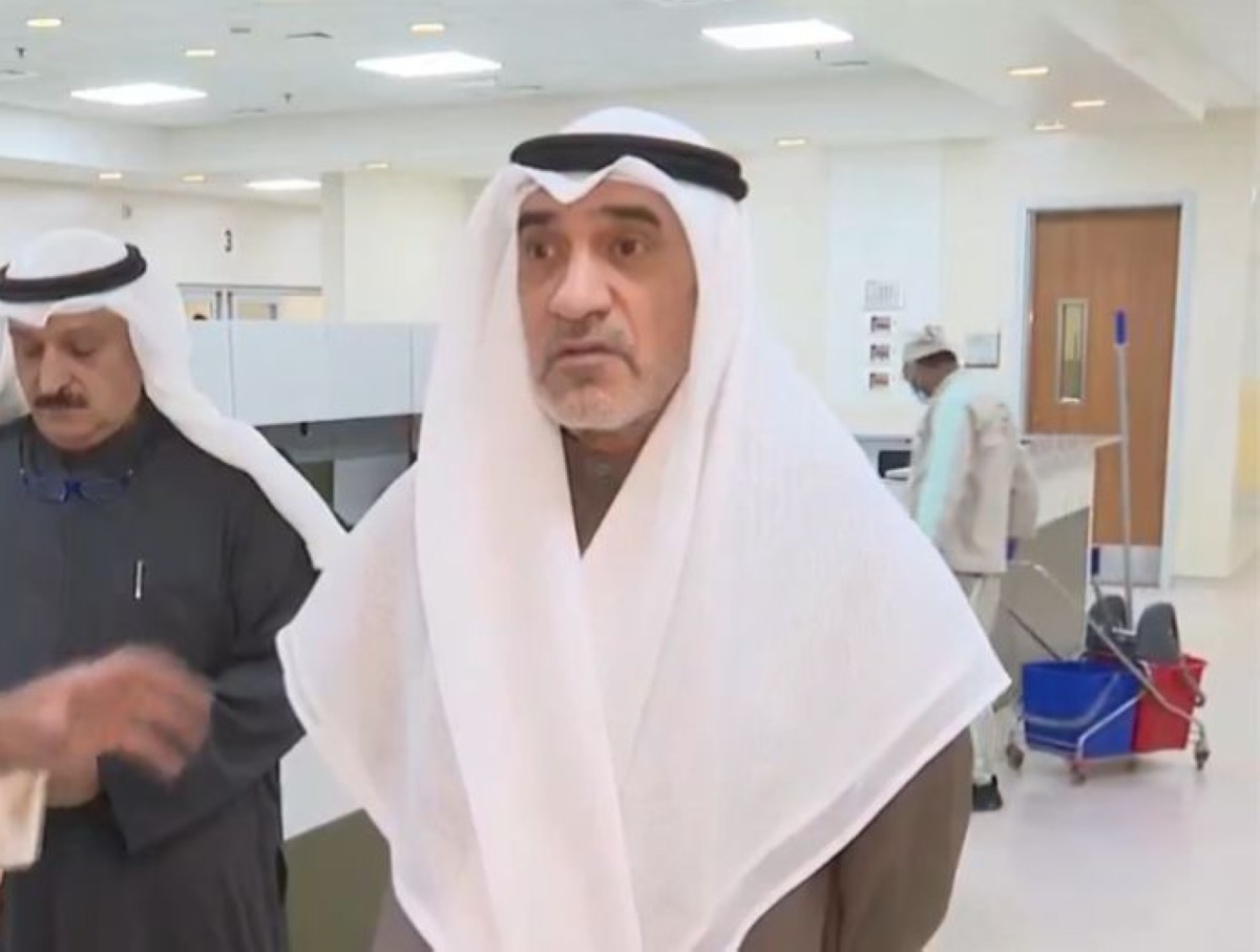 النائب الأول تفقد مصابي العدوان الإيراني بمستشفى جابر واطمأن على حالتهم الصحية