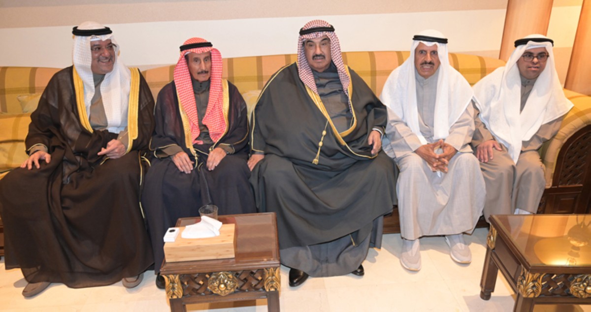 دعيج وفيصل الخليفة المالك يستقبلان المهنئين