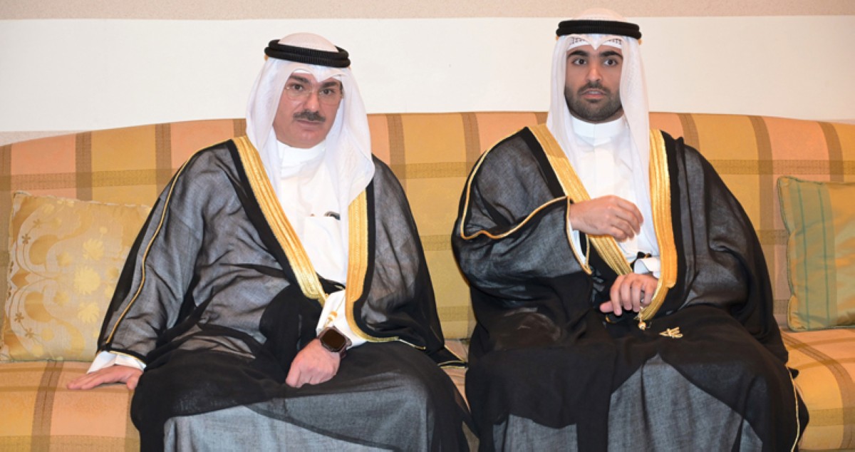 دعيج وفيصل الخليفة المالك يستقبلان المهنئين