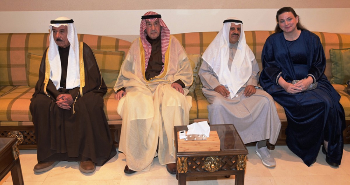 دعيج وفيصل الخليفة المالك يستقبلان المهنئين