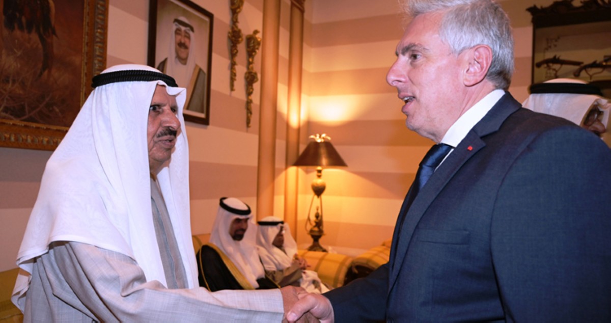 دعيج وفيصل الخليفة المالك يستقبلان المهنئين