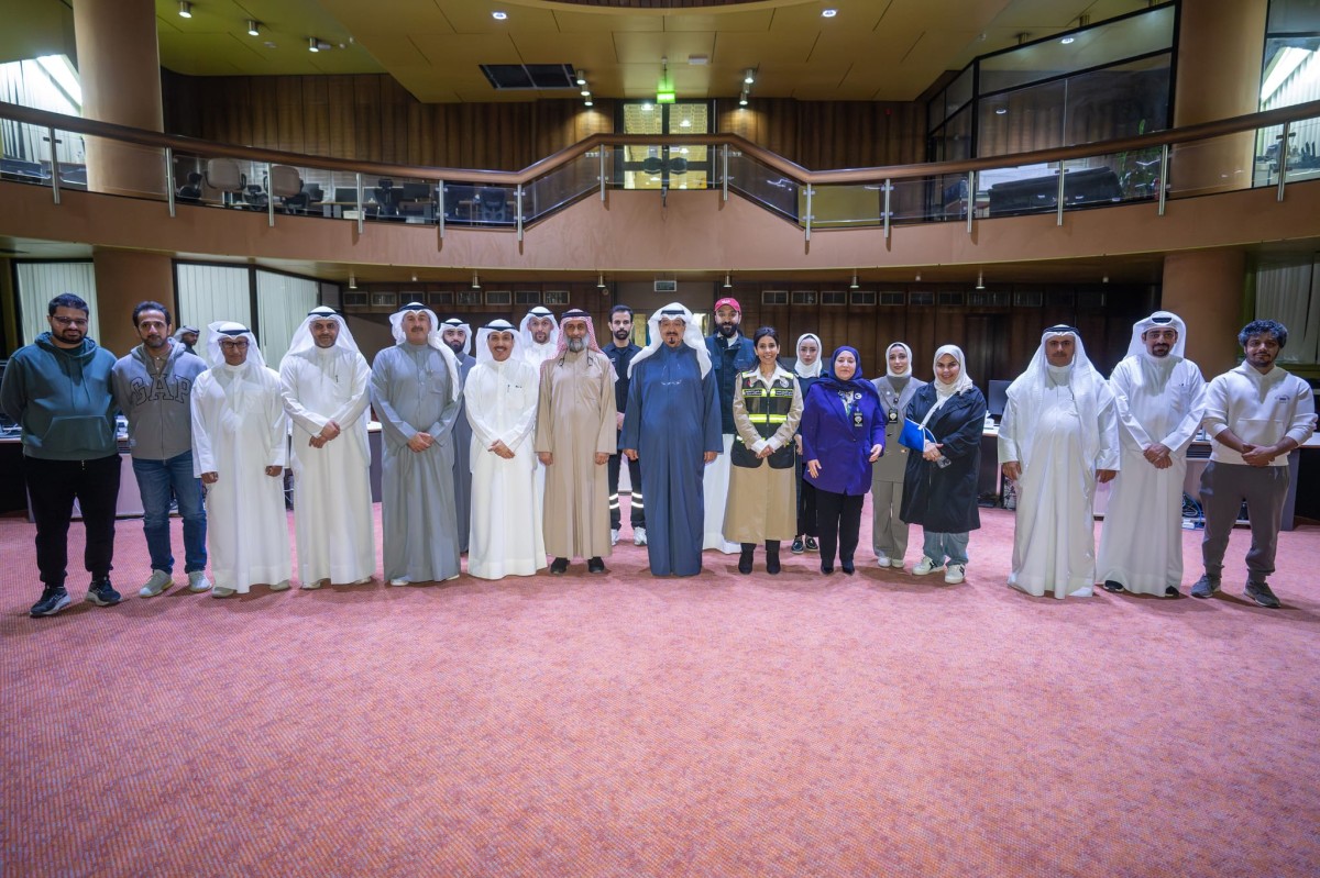 رئيس الوزراء يتفقد مركز التحكم لـ'الكهرباء': رفع كفاءة الأداء وضمان استمرارية الخدمات الحيوية