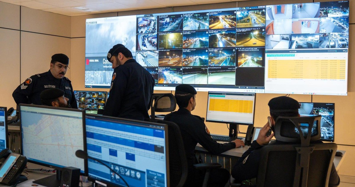 غرفة عمليات 'الدفاع المدني'... سواعد مشتركة تجسد قدرة الدولة على إدارة الأزمات بكفاءة