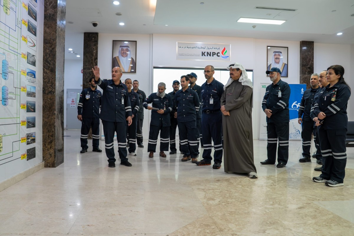 رئيس الوزراء تفقد مصفاة ميناء الأحمدي: الحفاظ على أعلى مستويات الكفاءة التشغيلية وضمان استمرارية الأعمال