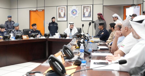 النائب الأول يترأس اجتماعاً لدفاع مدني مشترك ويؤكد على حماية الأرواح والممتلكات