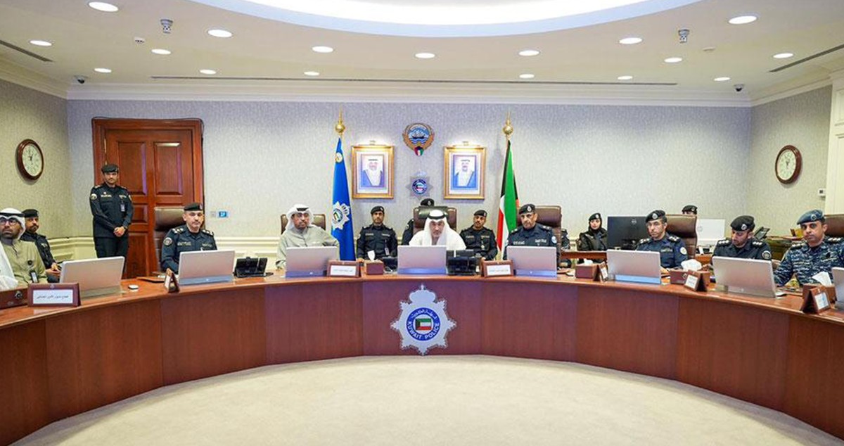 النائب الأول ووزير الدفاع يتابعان آخر المستجدات: الجاهزية الميدانية الكاملة ورفع مستوى التنسيق اللحظي