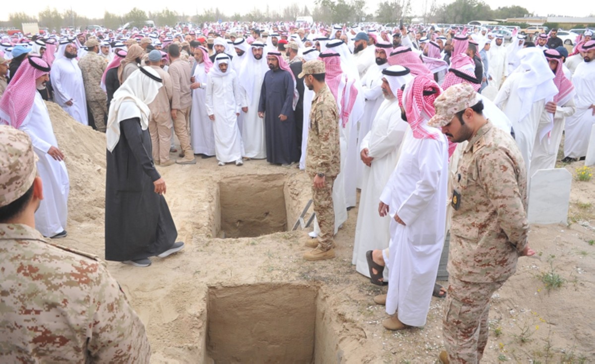 الكويت تشيع شهيدي العمليات الحربية الرقيبين وليد سليمان وعبدالعزيز ناصر
