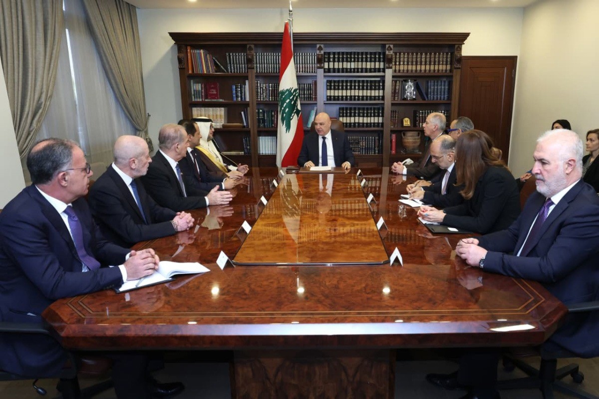 عون يجري اتصالات لوقف العدوان: لارجعة عن قرار حظر النشاطات العسكرية