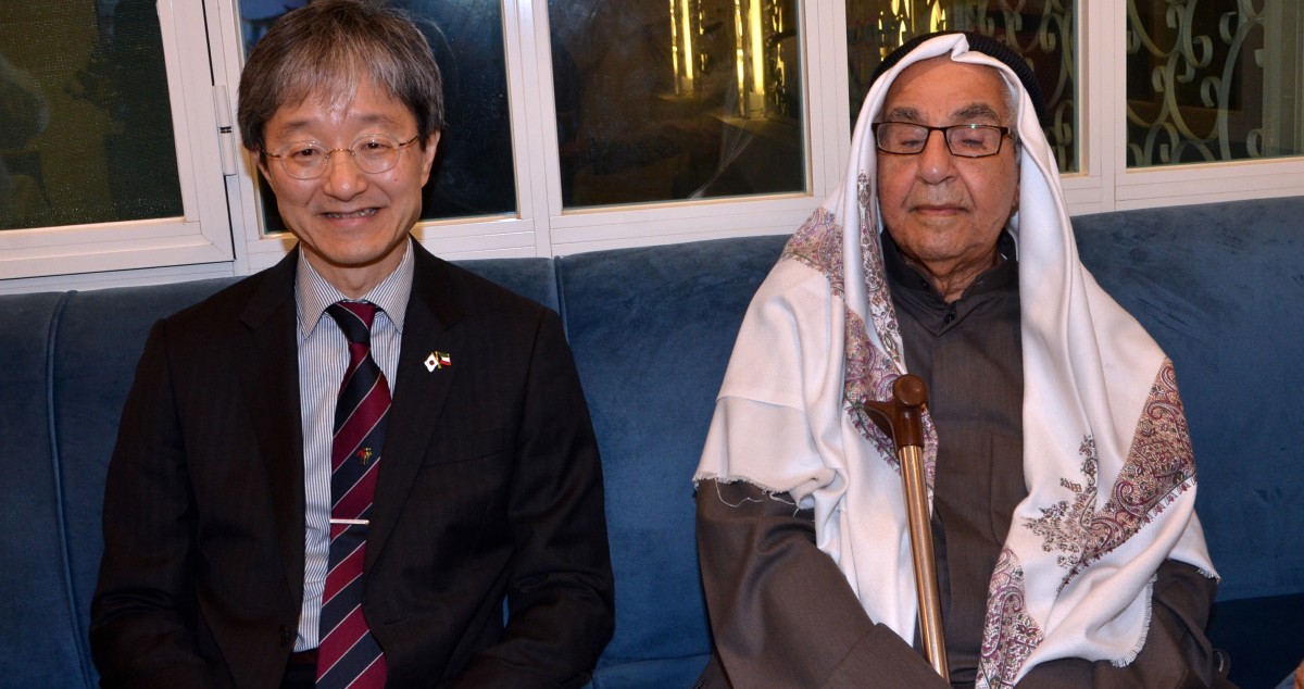 شيوخ ومواطنون توافدوا على ديوان الياسين مهنئين