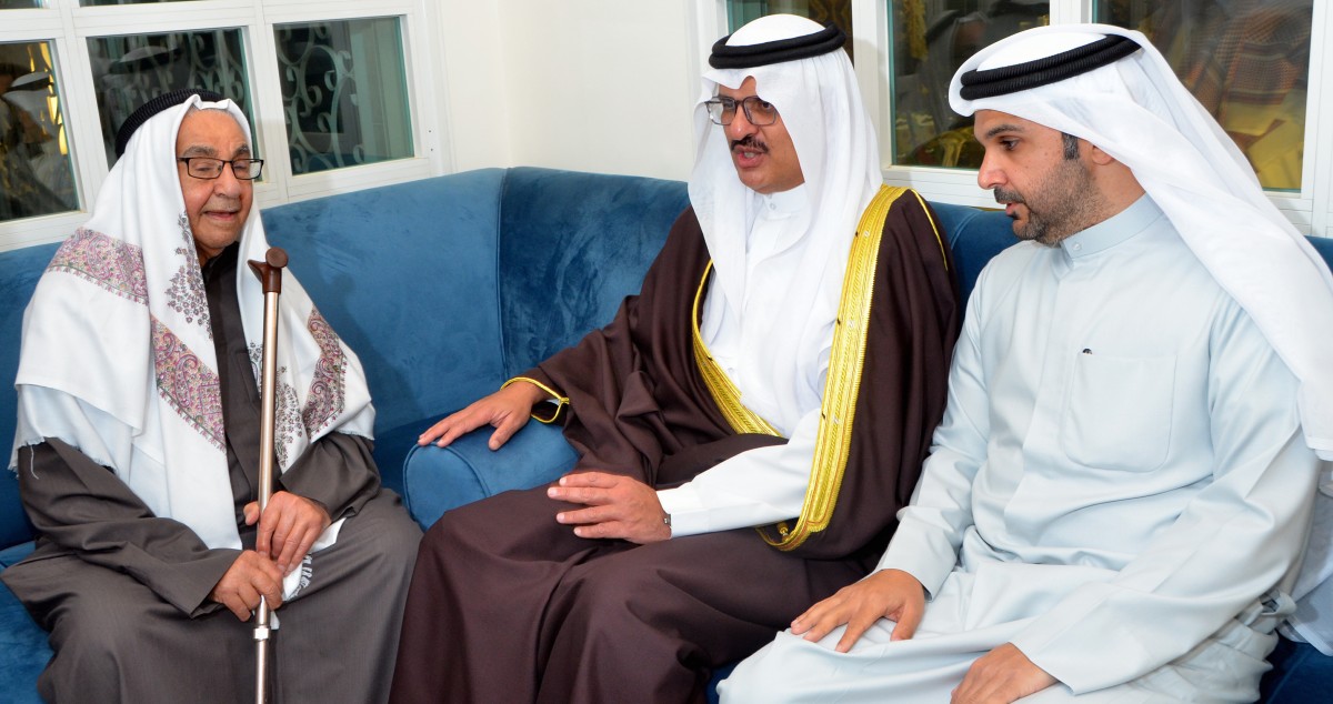 شيوخ ومواطنون توافدوا على ديوان الياسين مهنئين