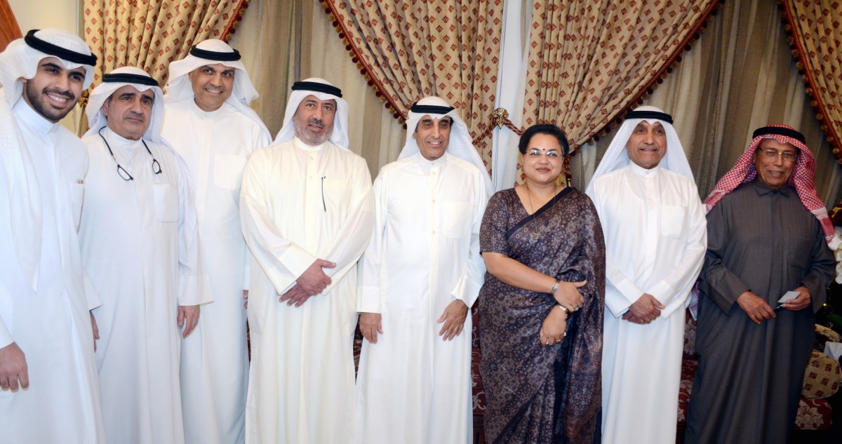 ديوان البرجس احتضن المهنئين