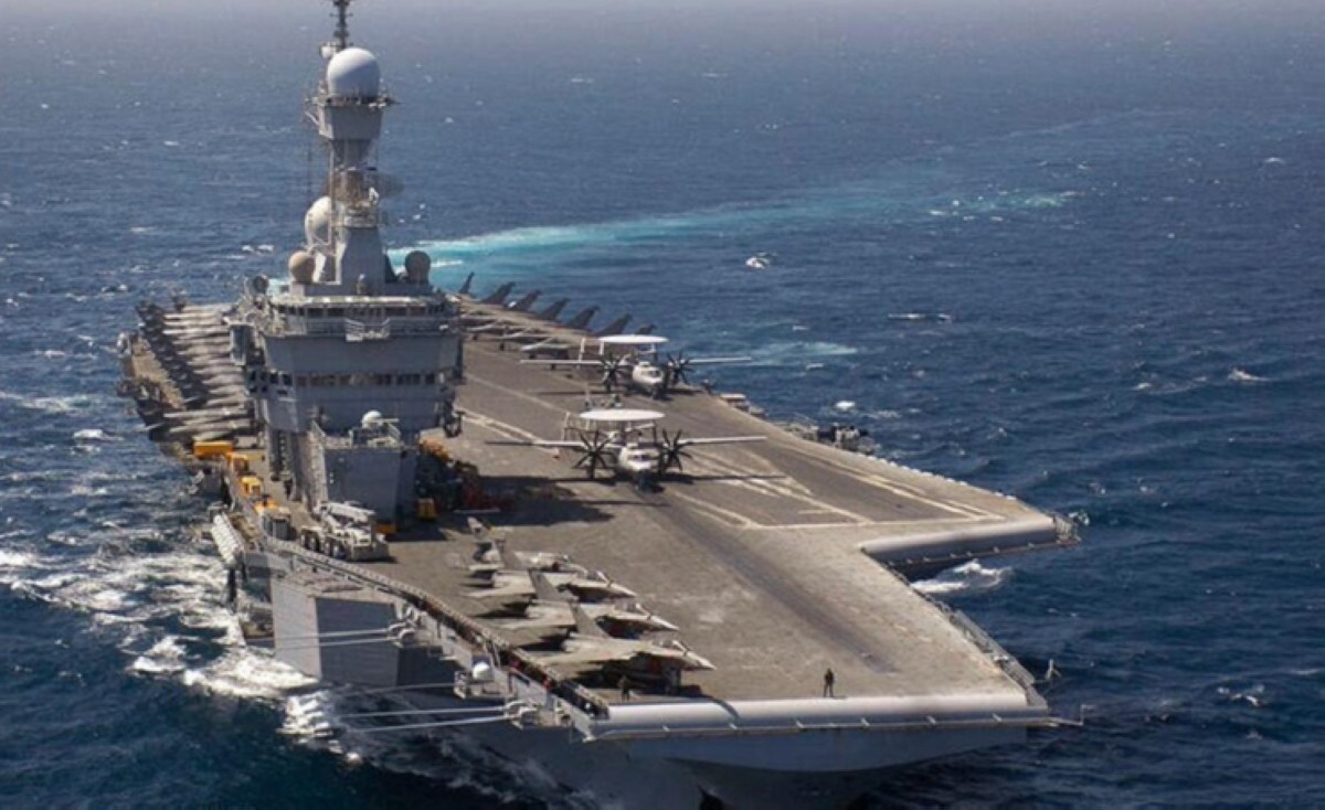 ماكرون يوجه حاملة الطائرات 'ديغول' إلى الشرق الأوسط: لدينا اتفاقيات دفاع مع الكويت وقطر والإمارات وسنظهر تضامننا